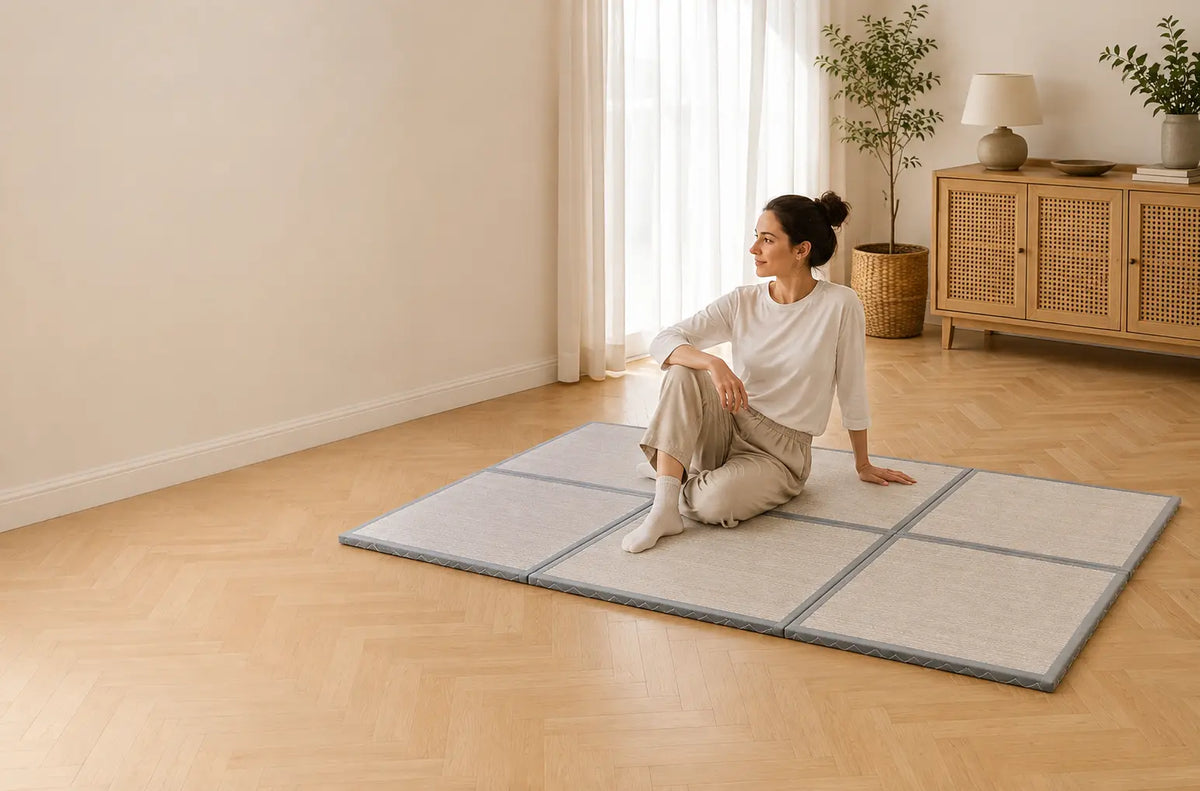 Japanese-Style Folding Tatami Mat – Woven Futon Floor Mat for Sleeping, Stretching & Guest Spaces