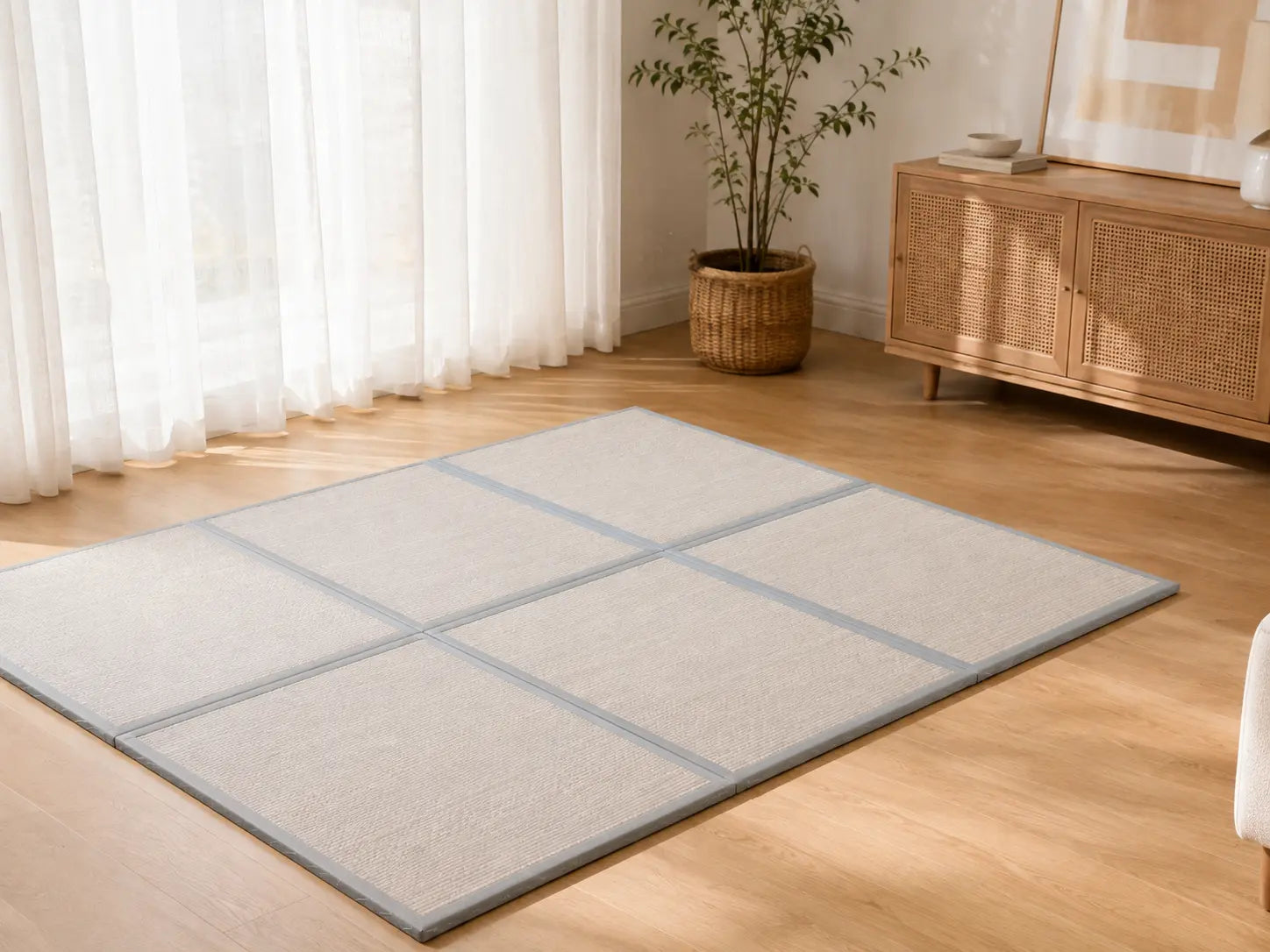 Japanese-Style Folding Tatami Mat – Woven Futon Floor Mat for Sleeping, Stretching & Guest Spaces